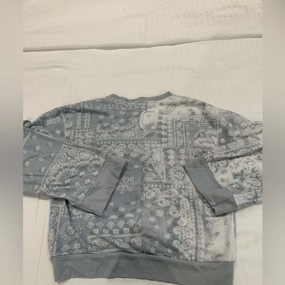 Vintage Havana Paisley Light Blue Sweater‎ - Picture 3 of 3